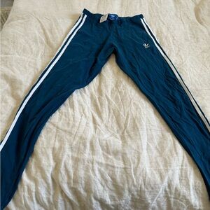 EUC ADIDAS 3 Stripe Teal leggings